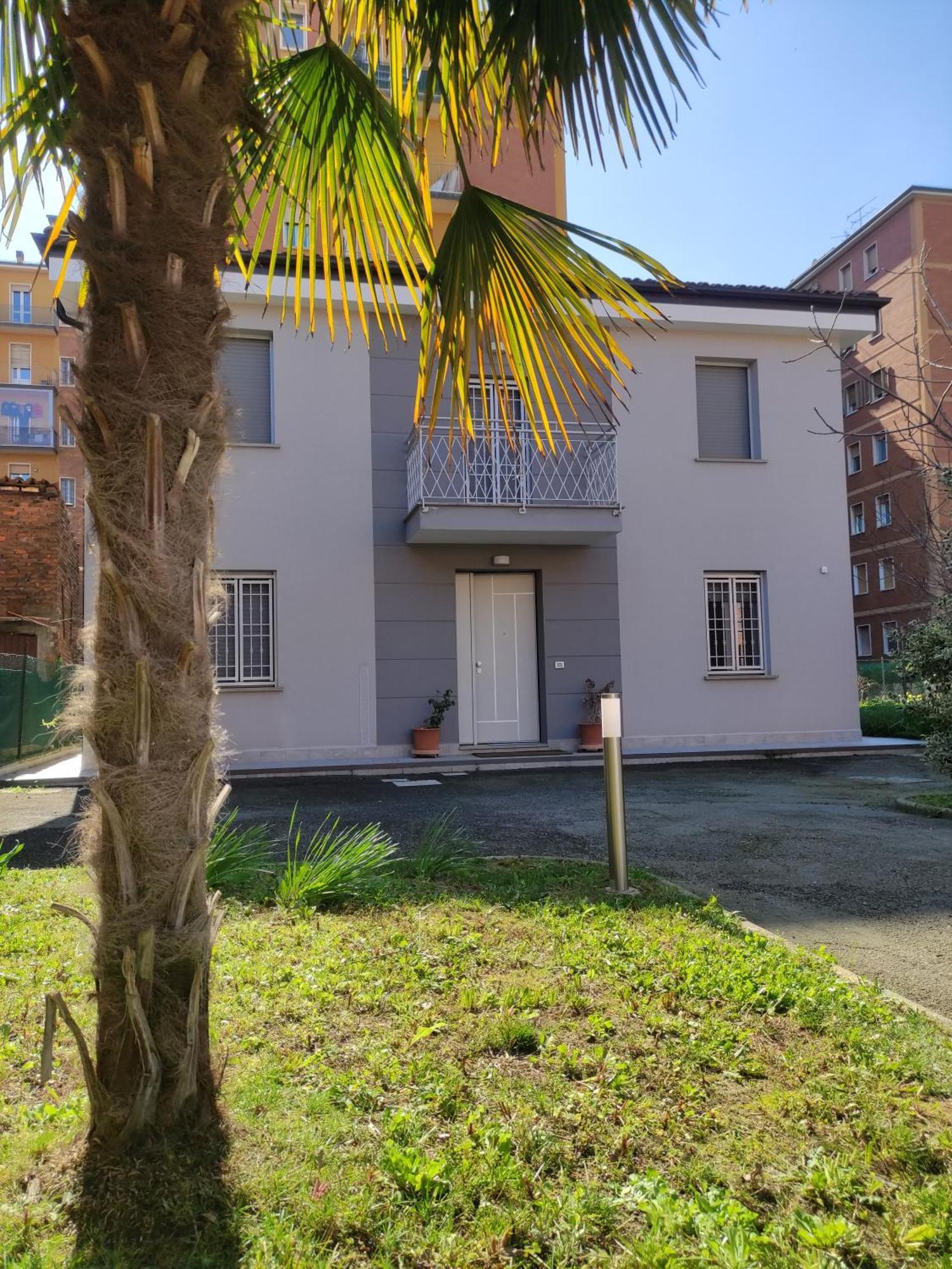 Grigio Perla Panigale, Villetta Con Giardino E Parcheggio Privato Fino A Tre Posti Auto - Un Oasi Di Tranqullita Bologna Exterior foto
