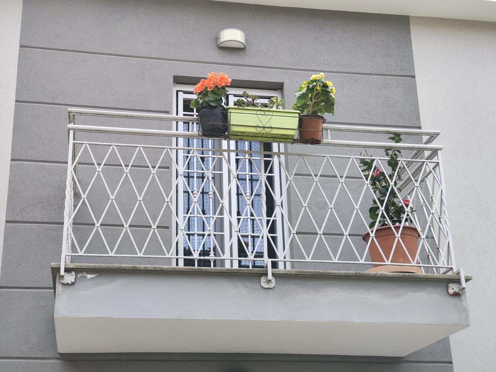 Grigio Perla Panigale, Villetta Con Giardino E Parcheggio Privato Fino A Tre Posti Auto - Un Oasi Di Tranqullita Bologna Exterior foto